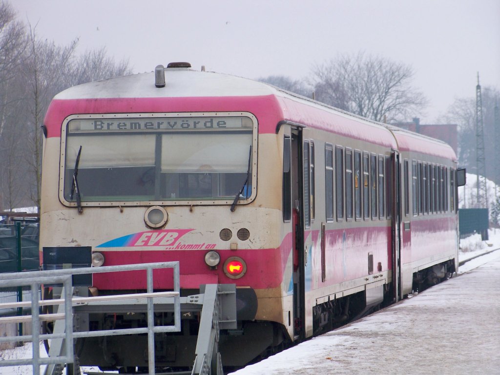 EVB, BR 628 im Bahnhof von buxtehude. Aufgenommen am 01.02.10.