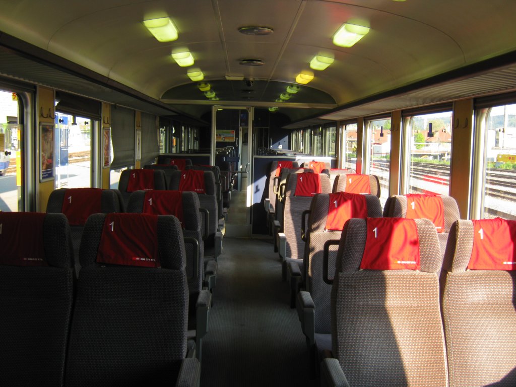 EW I AB NPZ (50 85 30-35 223-8), mit den neuen Kopftchern, in Biel, 20.04.2011.