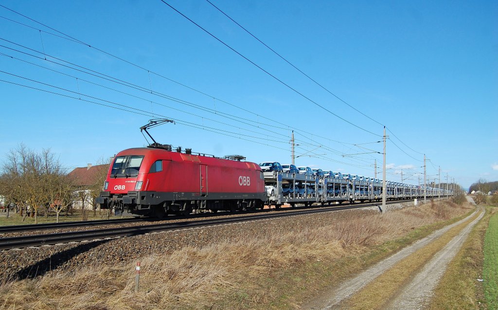 Ex-Spanien 1116 232 liess sich am 27.02.2010 mit einem
Ganzautozug bei Oftering sehen.