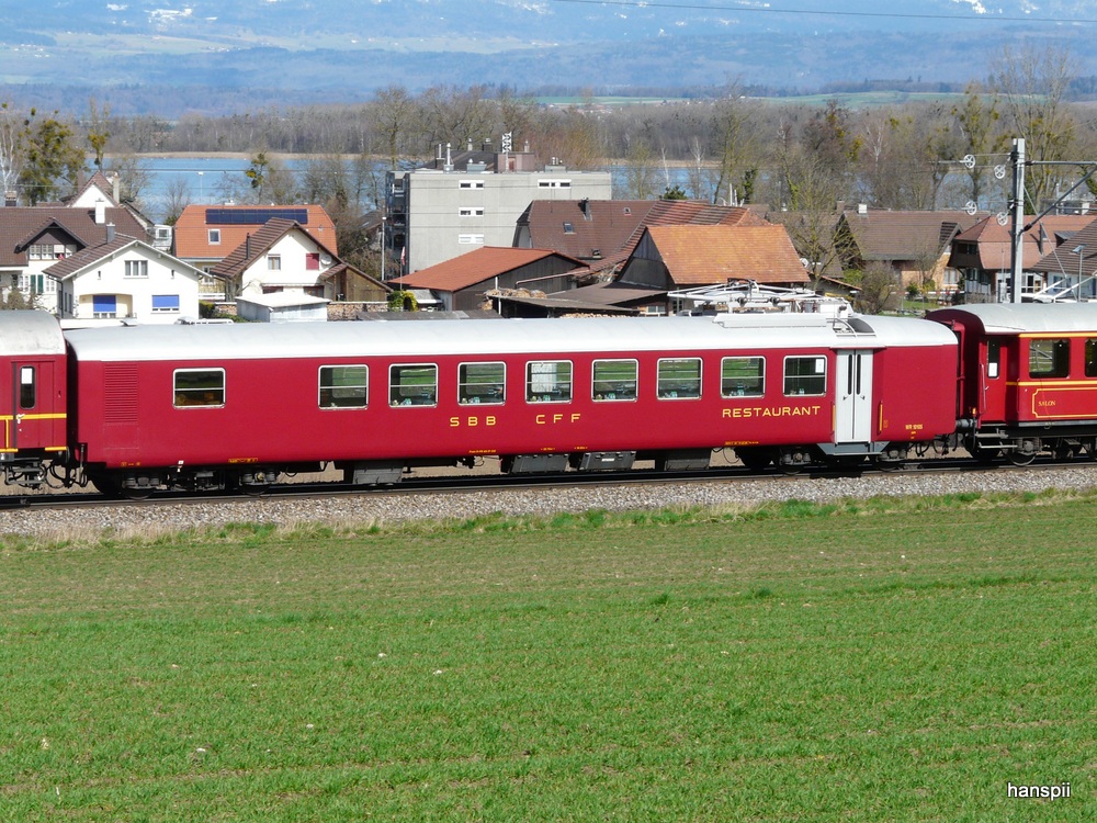 Extrazug.ch - Speisewagen WR 10105 unterwegs mit dem Whisky Train bei Murten/Lwenberg am 13.04.2013