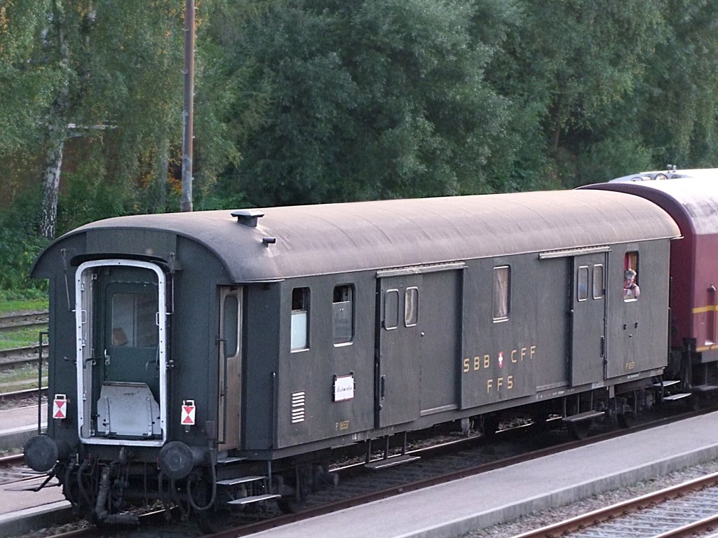 F-18557 beim Nostalgie-Rhein-Express als Zugschlu;100922