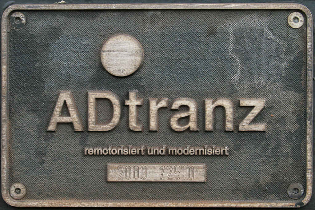 Fabrikschild auf 92 80 1293 501-3 ,,Gr�ne Rose  -remotorisiert und modernisiert- aufgenommen am 20.09.2008