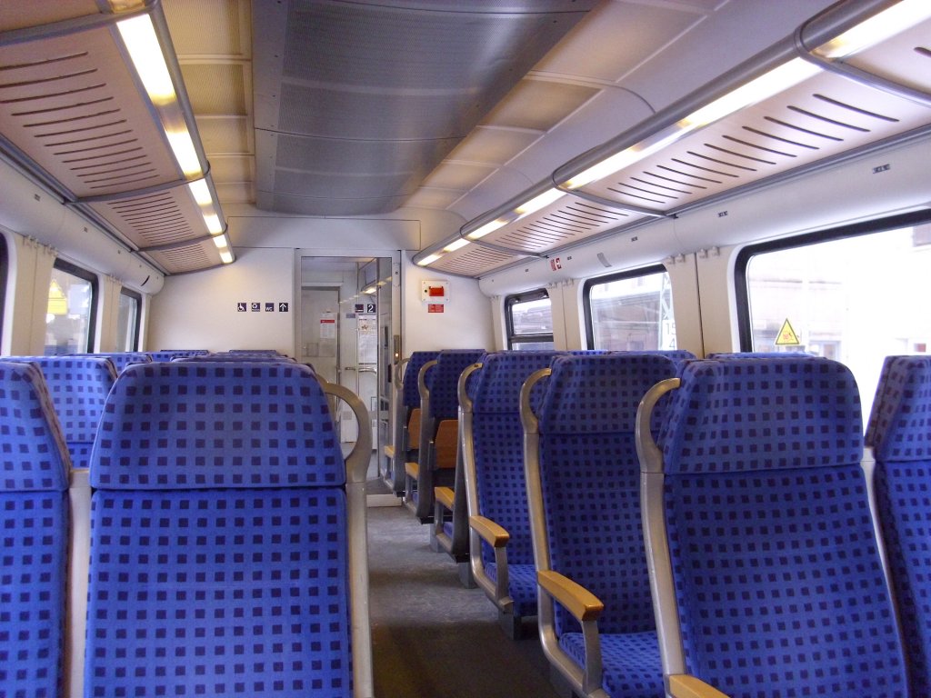 Fahrgastraum eines 612ers am 12. Dezember 2010 in einem RE von Lichtenfels nach Saalfeld.