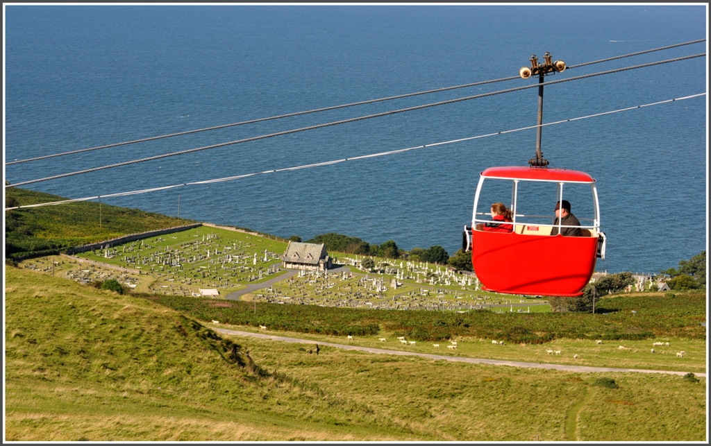 Fahrt direkt zur Himmelspforte mit der Great Orme cable car. (02.09.2012)