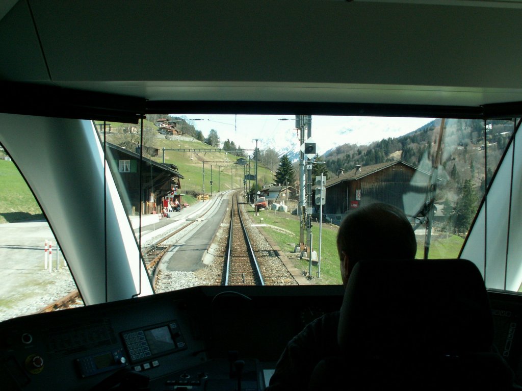 Fahrt mit dem  Allegra  Triebzug von Landquart nach Davos-Platz.Als Gratiszugabe hat man in der 1.Klasse auch noch einen Blick durch die Fhrerkabine auf die Strecke.07.04.10



 

