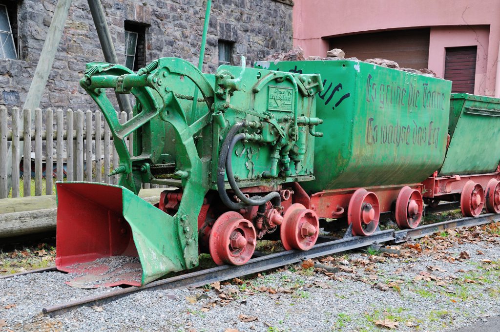 Fahrzeug im Museumszug einer ehemaligen Eisenerzmine im hessischen Adorf nahe Korbach.