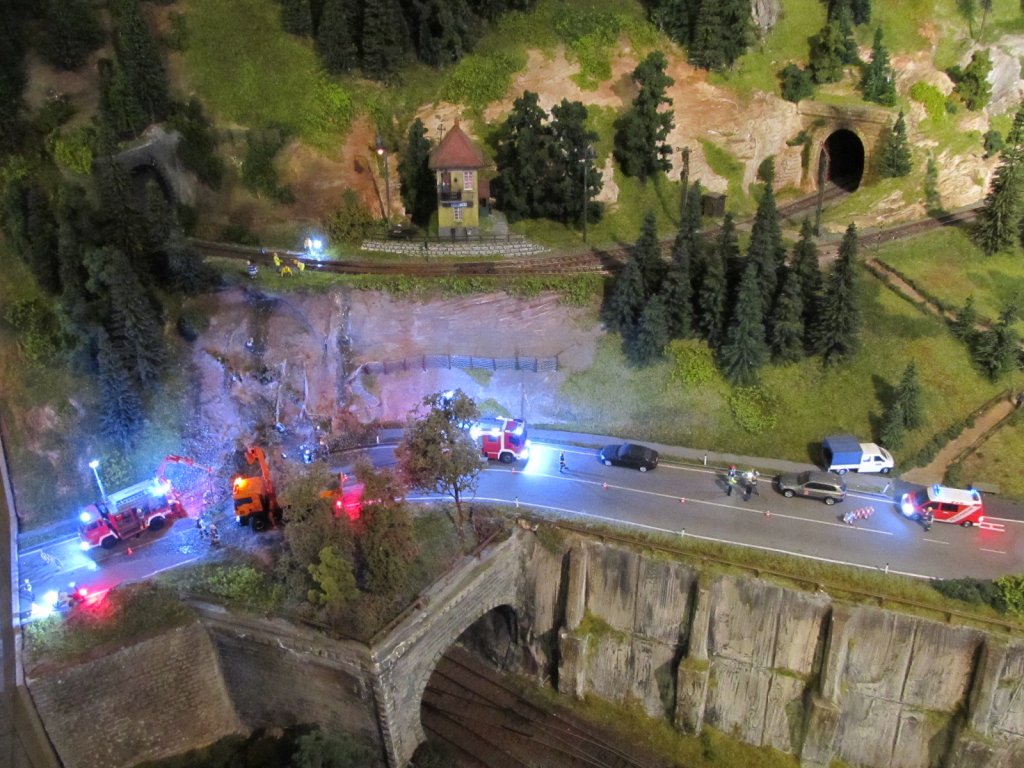 Feuerwehreinsatz auf der Modellbahnanlage des EMC Salzburg. 22.11.2012