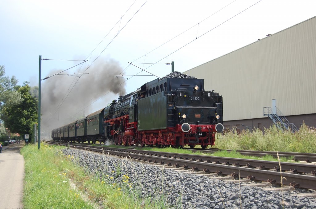 Feurige Elias mit 01 150 am 4. August 2013 zwischen Sindelfingen und Maichingen.