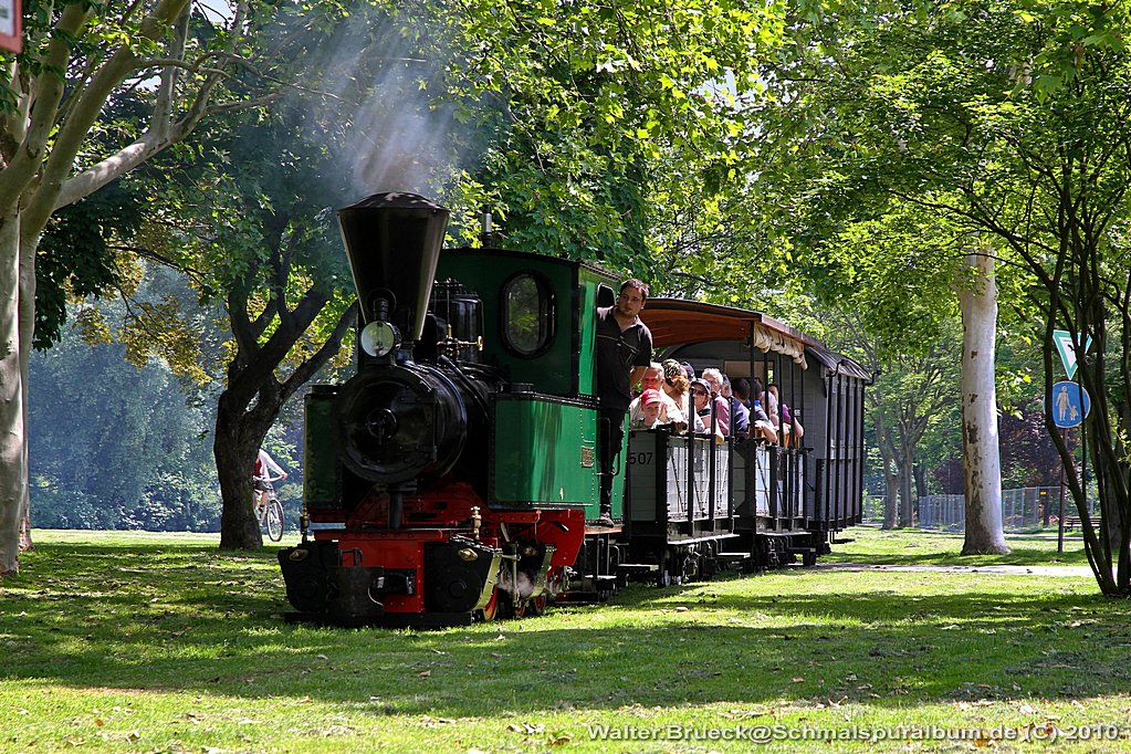 FFM Feldbahnfest - 35J FFM - 06.06.2010: Der Personenzug mit der  MALLET  (FFM Lok 13) befindet sich auf der Rckfahrt zum Museumsgelnde. - Weitere Fotos siehe auch auf http://www.schmalspuralbum.de/
