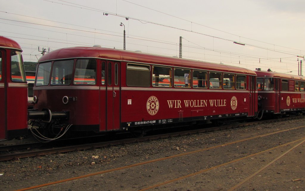 F�rderverein Schienenbus e.V. 998 417-9 (95 80 09-98 417-9-D-DNV) als Sonderzug aus Stuttgart zu  Rhein in Flammen , im Bf R�desheim (Rhein); 02.07.2011