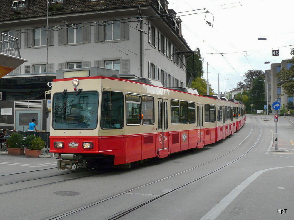 Forchbahn - 100 Jahr Feier .. Triebwagen Be 8/8 31 mit Be 8/8 als Regio kurz vor der Endhaltestelle Zrich Stadelhofen am 02.09.2012 