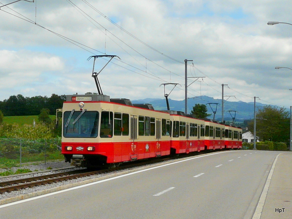 Forchbahn - 100 Jahr Feier .. Steuerwagen Bt 204 mit Triebwagen Be 4/4 53 und Be 4/4 52 und Be 4/4 51 bei Emmat am 02.09.2012 