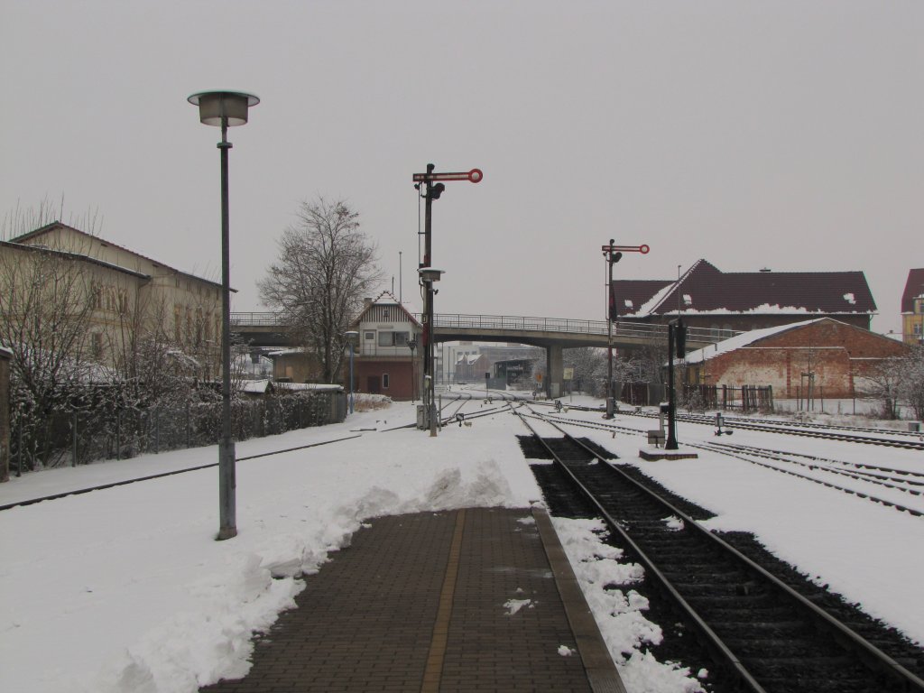 Formsignale und die Ausfahrt in Richtung Eisfelder Talmhle, am 29.03.2013 in Nordhausen Nord.