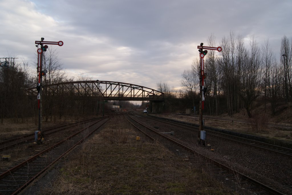 Formsignale im Bahnhof Deuben,Blick Richtung Zeitz,10.02.2011