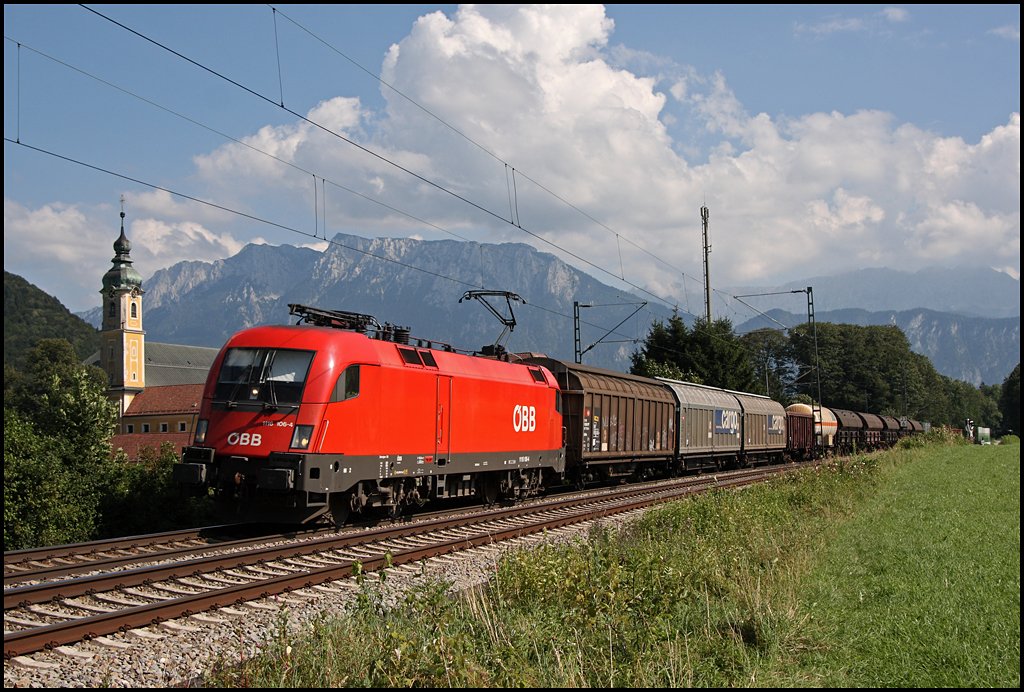Fotopunkt wechsel zum Kloster: 1116 106 zieht einen gemischten Gterzug von Tirol nach Wien. (06.08.2009)