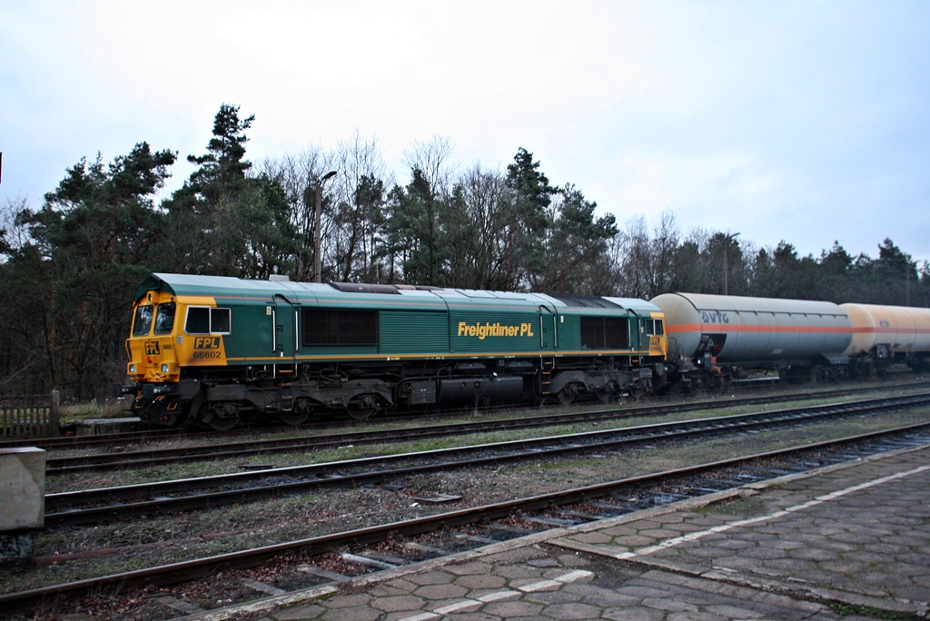 FPL 66 602 am 23.11.2010 im Bahnhof Gubin

