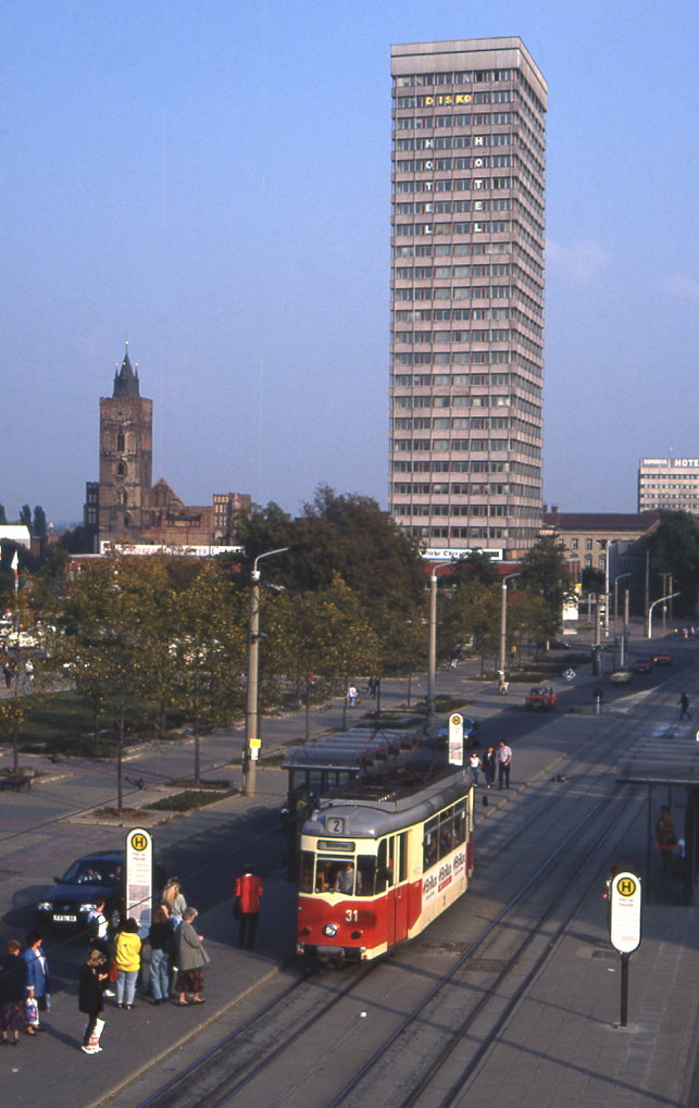 Frankfurt (Oder) Tw 31 am Platz der Republik, 11.10.1991.