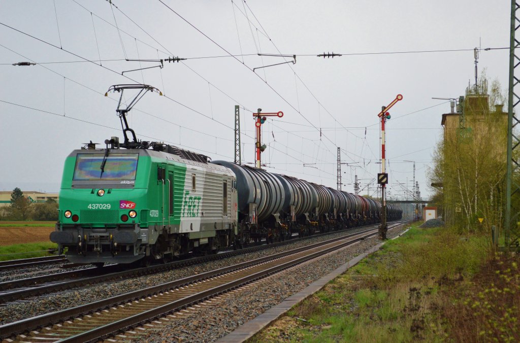 Fret 437029 mit Kesselzug in Hirscheid (19.04.2013)