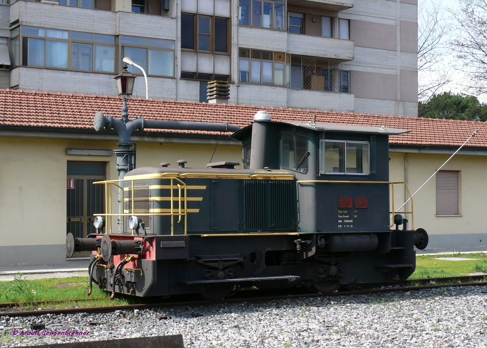 FS D214-4105

2010-04-01 Arezzo
