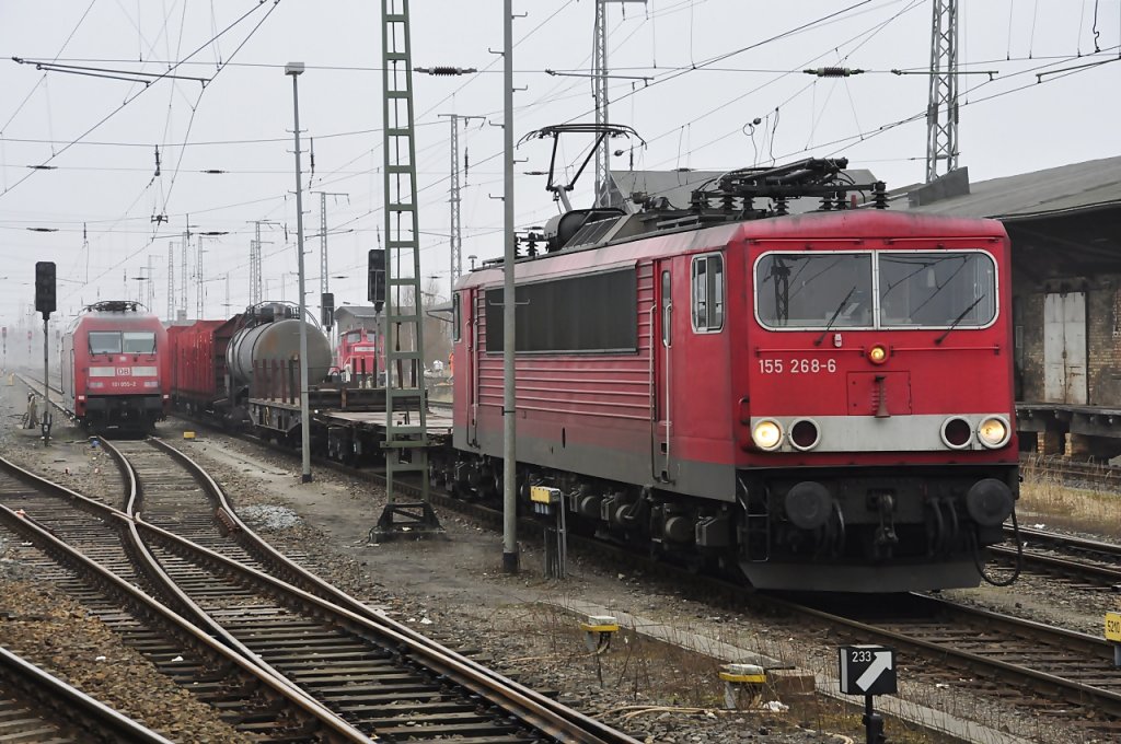 fr 155 268 heit es warten auf die Weiterfahrt nach Rostock im Hbf Stralsund am 04.03.2011