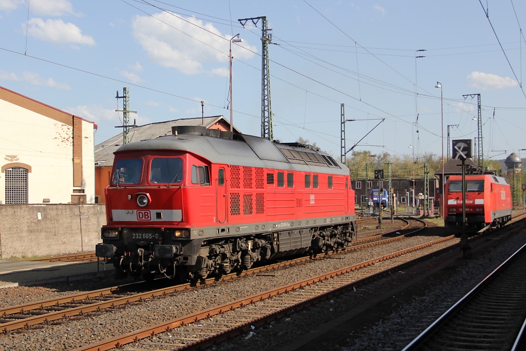 Fr 223 665-0 war gegen Nachmittag die Wochenendruhe beendet. Auf zum Arbeitseinsatz nach Eisenach. Aufgenommen am 28.04.2012 in Bebra.