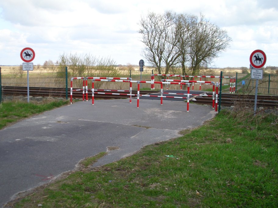 Fr Ross und Reiter gesperrter B bei Bargen, Kreis Dithmarschen, KBS 130, KM 136,6