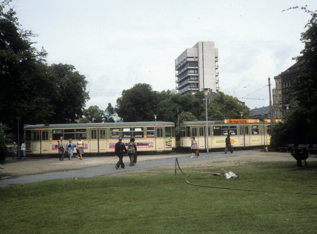 Frth VAG SL 21 (B4 1587 + GT6 337) Hauptbahnhof am 23. Juni 1980.