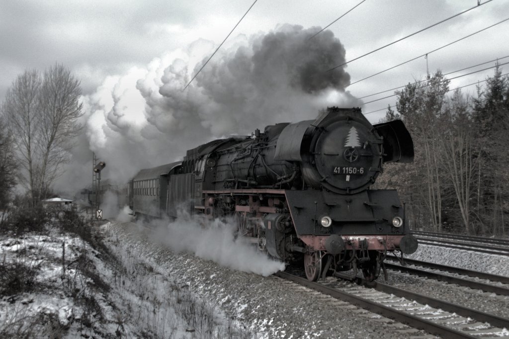 Full steam ahead: 41 1150 am 09.12.12 mit gescheid Versptung auf dem Weg nach Salzburg bei Vaterstetten/Mnchen