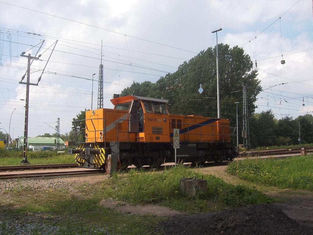 G 1205 vor Dienstbeginn auf der Hohen Schaar in Hamburg und noch ein paar Sonnenstrahlen einfangen am 17. 08. 2011
Das Foto wurde von der Strae aus gemacht. 
