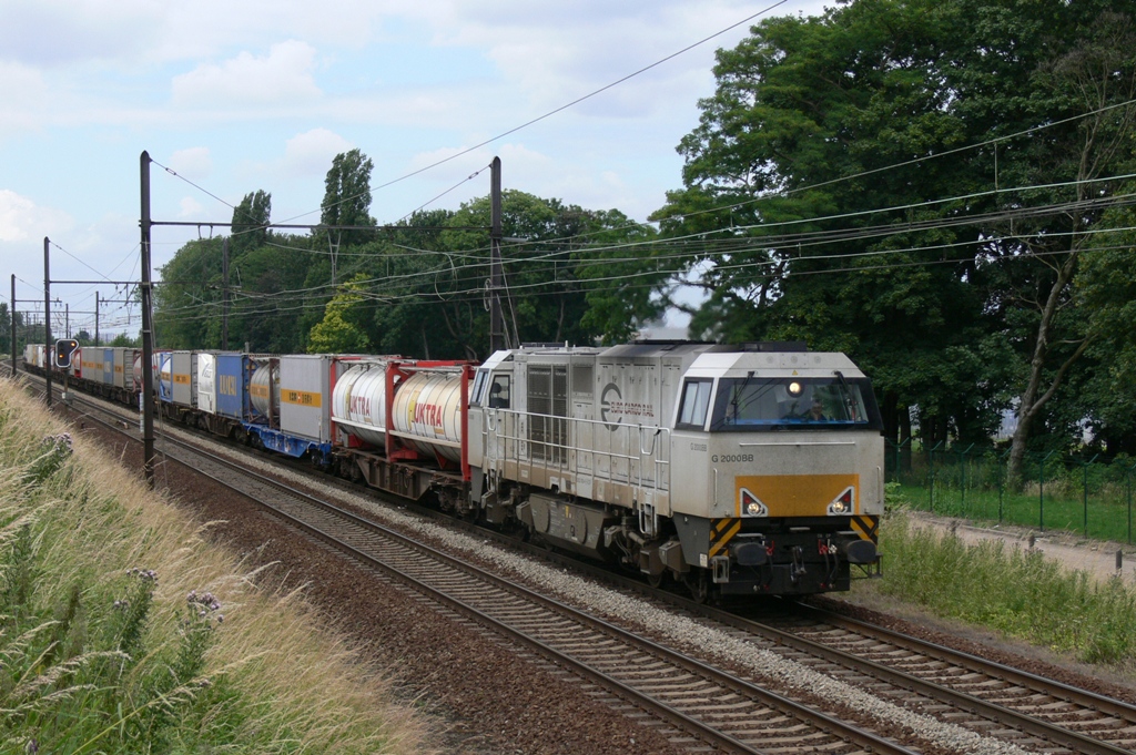 G2000 von Euro Cargo Rail mit Containerzug am 20.06.2009 in Mortsel 

