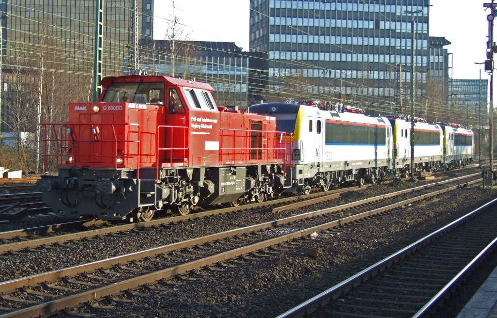 G800BB(ex06)mit 1822,1821 und 1811 am 10.3.10 in Dsseldorf-Rath
