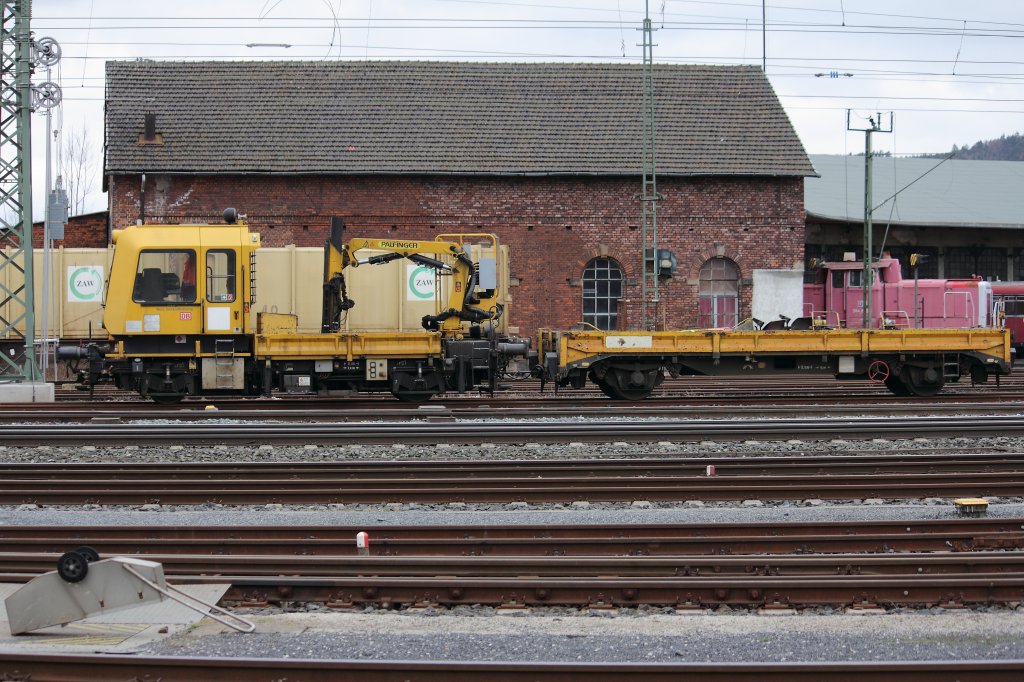 GAF DB Netz Inst. abgestellt im Bahnhof Lichtenfels am 30.03.2012.