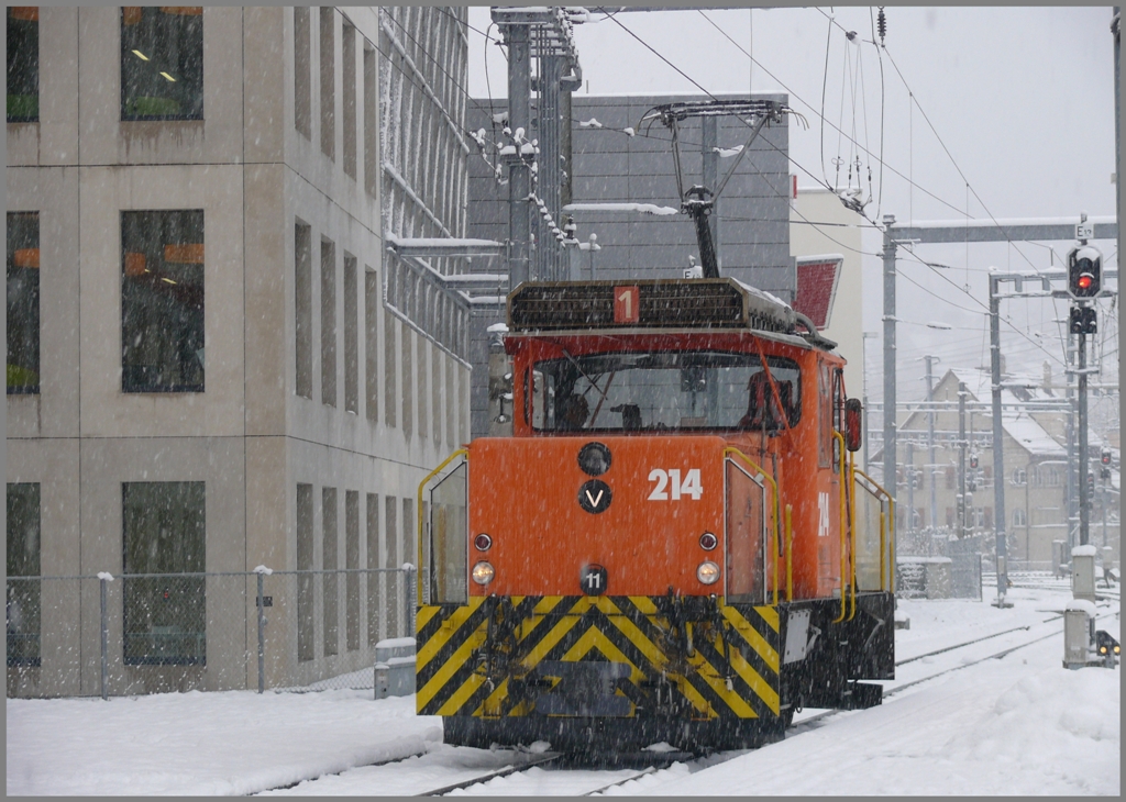 Ge 3/3 214 in Chur. (11.12.2010)