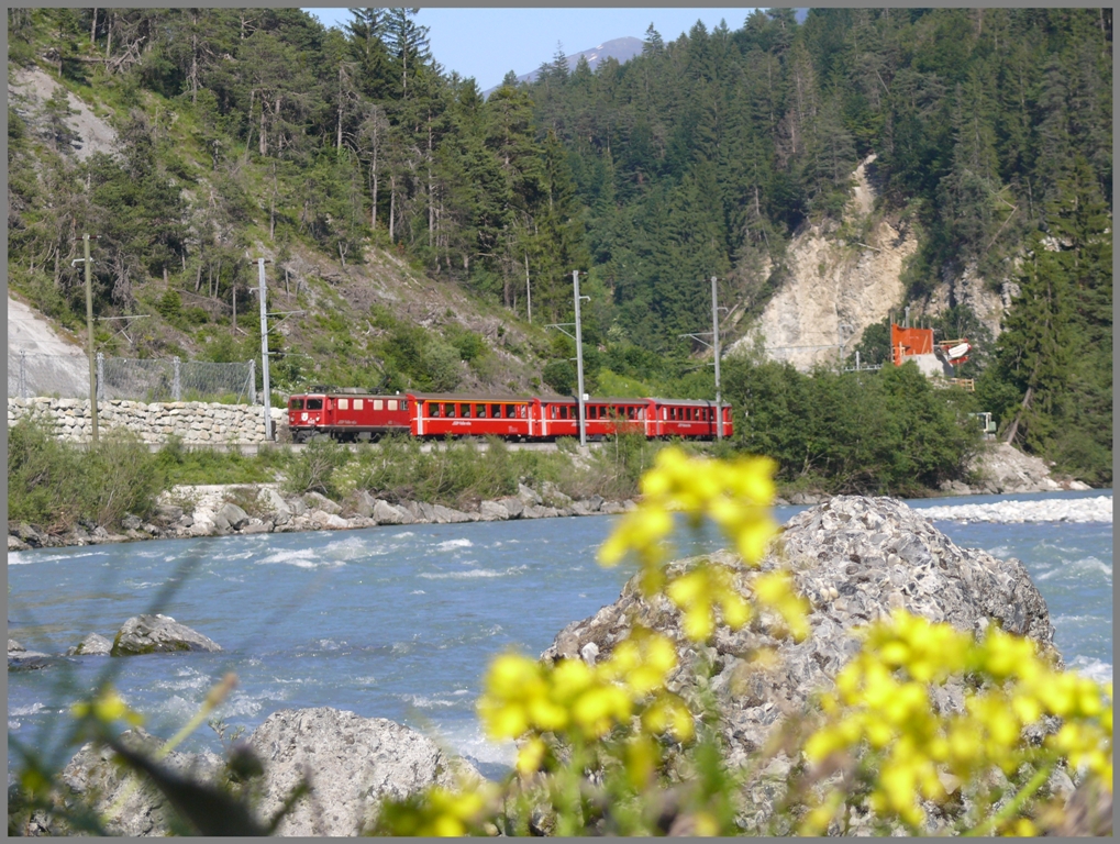 Ge 4/4 I 603  Badus  mit dem RE1250 von Chur nach Ilanz bei Trin. (24.06.2010)