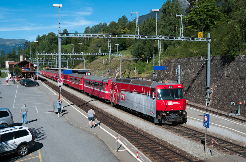 Ge 4/4 III 645  Tujetsch  am 16. August 2011 mit dem RE 1125 (Chur - St. Moritz) in Filisur.