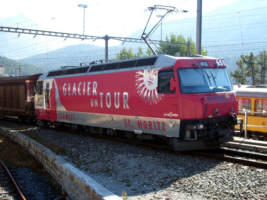 Ge 4/4 III 651 auf einem Abstellgleis im Bahnhof St. Moritz