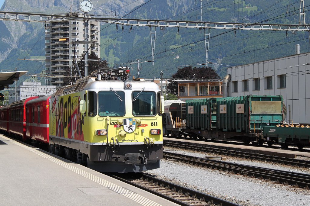 Ge 4/4II Nr.611 vor einem Zug nach Disentis/Muster.Landquart 15.06.12