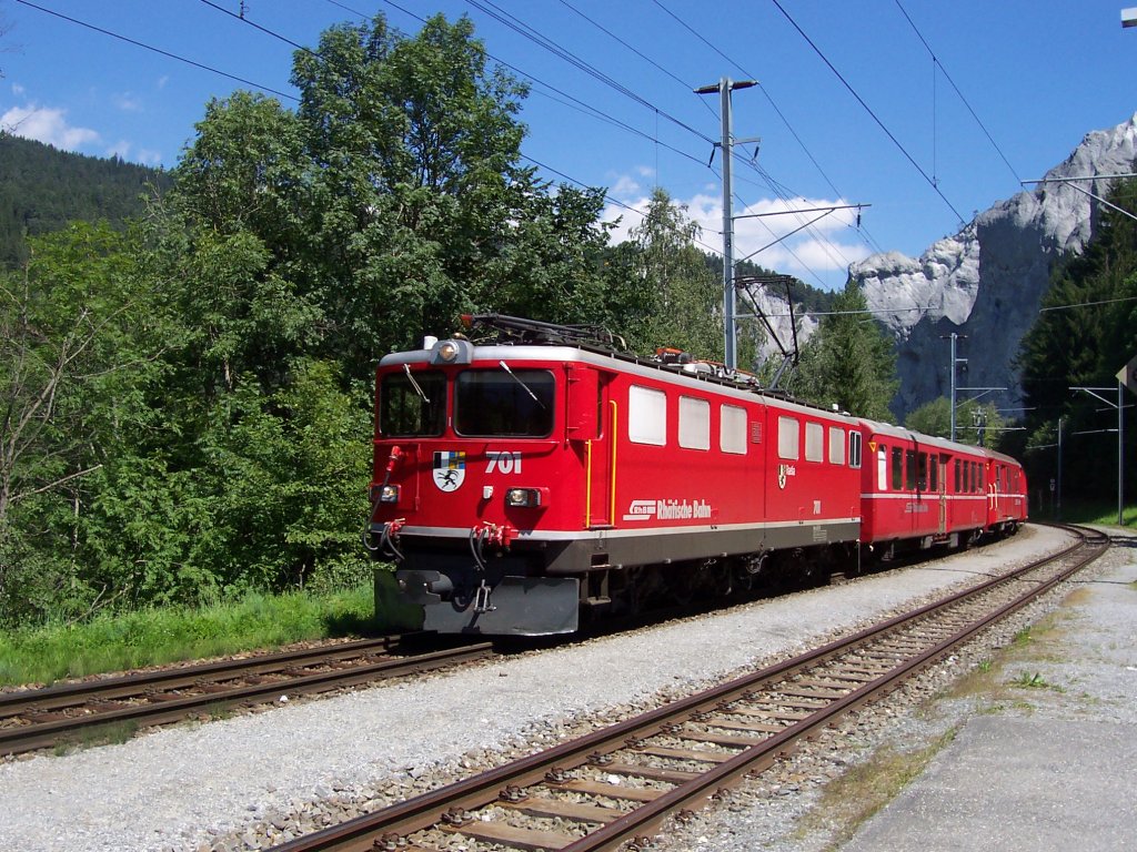 Ge 6/6 II - 701 in Valendas-Sagogn am 12.08.2005