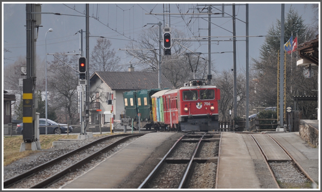 Ge 6/6 II 706  Disentis/Mustr  durchfhrt Malans. (16.02.2011)