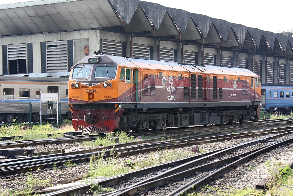 GEA 4555 (Co'Co', de, General Electric, Bj.1995) am 14.Mai 2012 im Bf. Hua Lamphong.