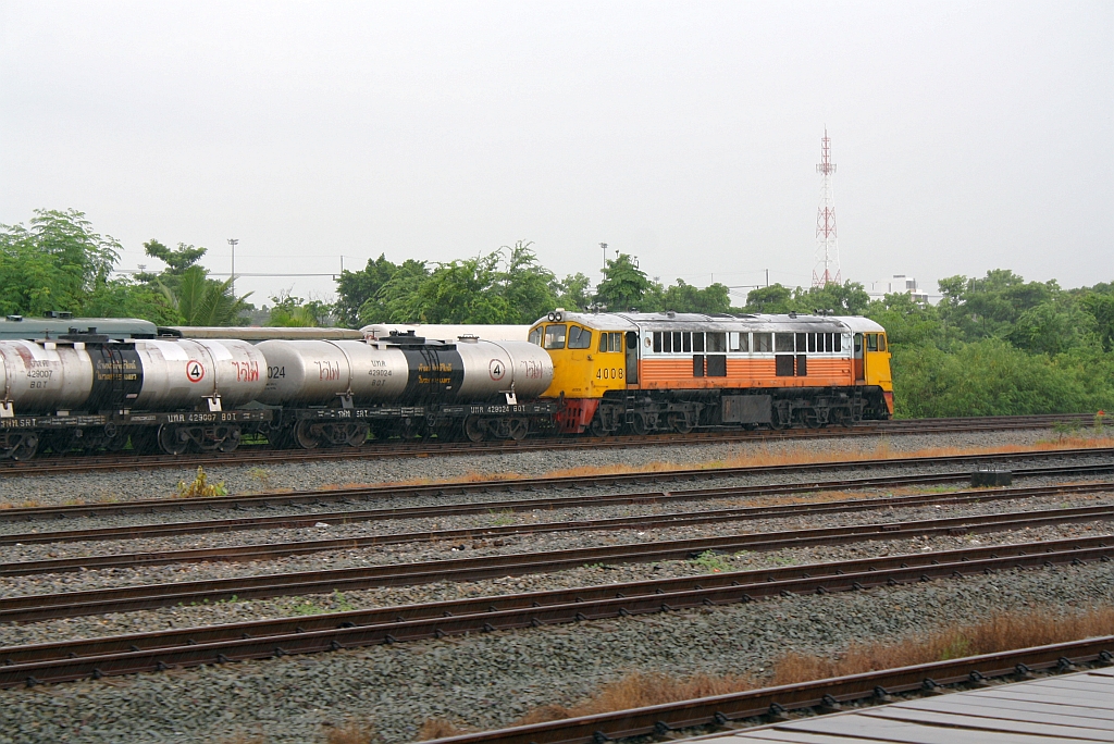 GEK 4008 (Co'Co', de, General Electric, Bj.1963, Fab.Nr. 34857) am 23.August 2010 im Bf. Kaeng Khoi.