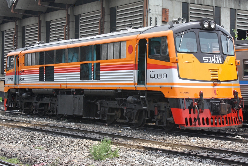 GEK 4030 (Co'Co', de, General Electric, Bj.1963, Fab.Nr. 34879) am 09.Juni 2012 im Depot Hua Lamphong.