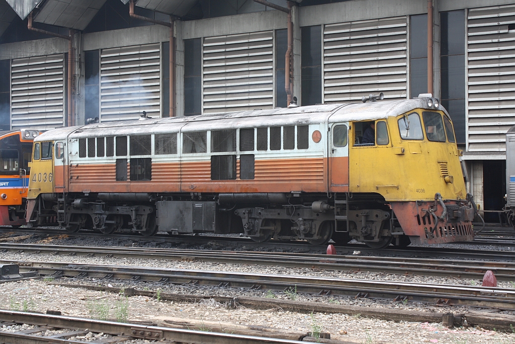GEK 4036 (Co'Co', de, General Electric, Bj.1963, Fab.Nr. 34885) am 18.März 2011 im Depot Hua Lamphong.