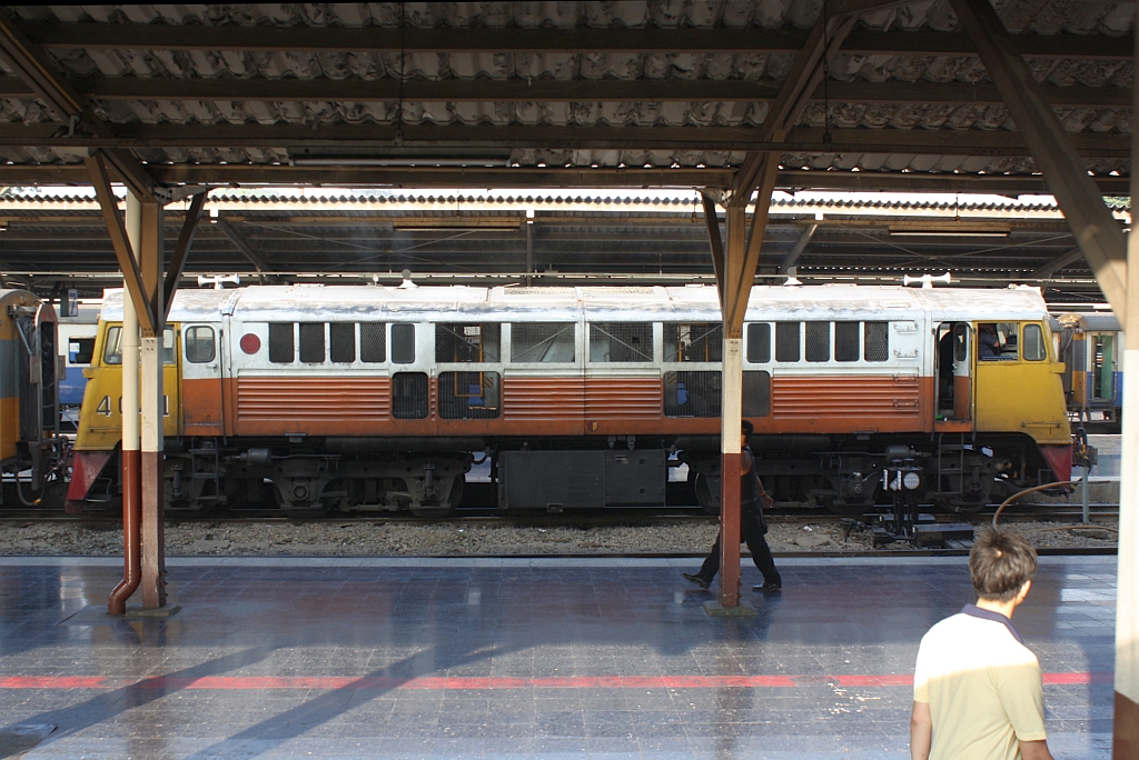 GEK 4041 (Co'Co', de, General Electric, Bj.1966, Fab.Nr. 35947) im Bf. Hua Lamphong am 05.Dezember 2010.