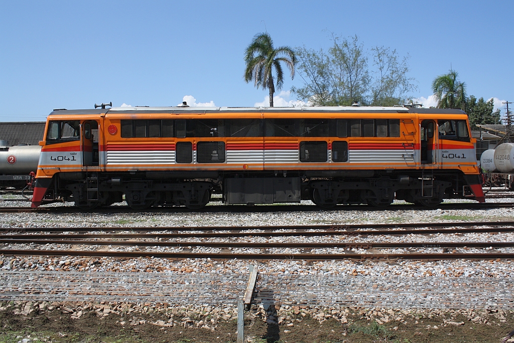 GEK 4041 (Co'Co', de, General Electric, Bj.1966, Fab.Nr. 35947) im neuen Design  am 26.Oktober 2011 im Bf. Sila At.