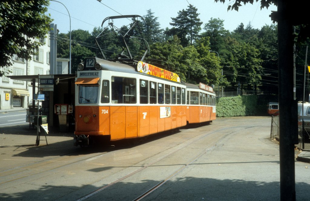 Genve / Genf TPG Tram 12 (Be 4/4 704) Carouge (Endstation) am 16. Juli 1983.