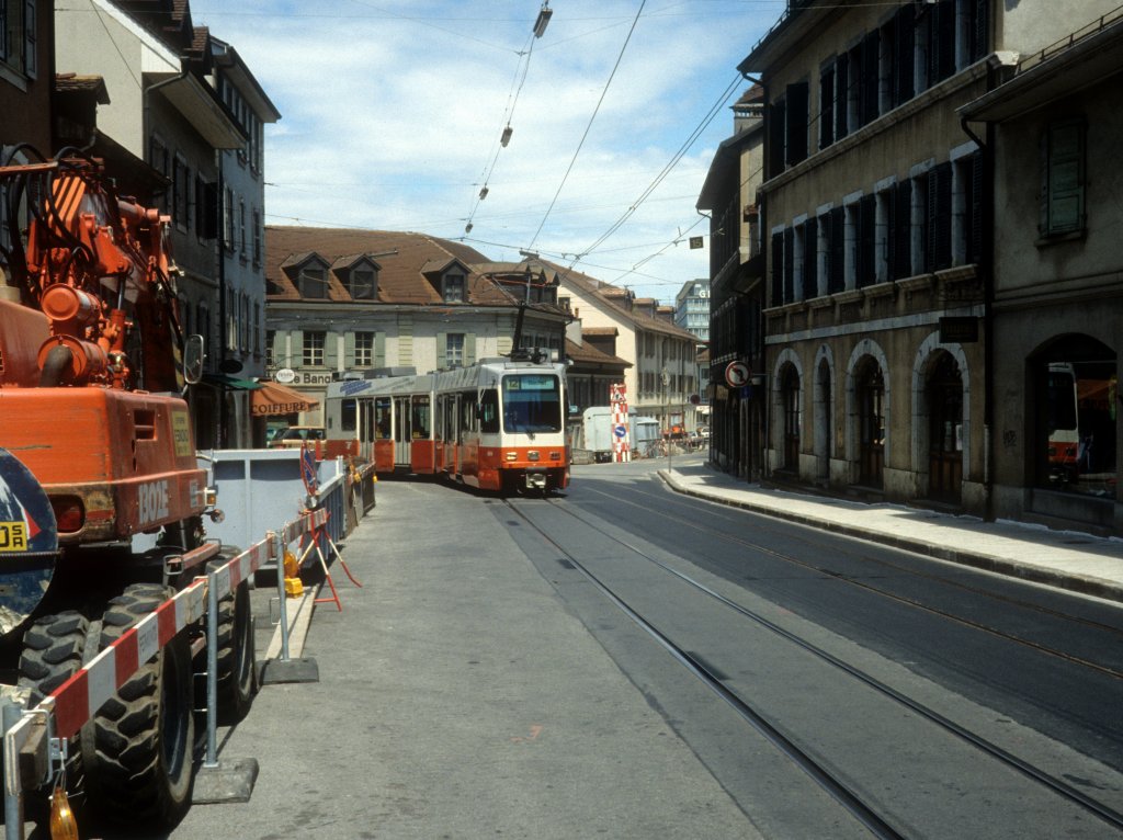 Genve / Genf TPG Tram 12 (ACMV/Dwag/BBC-Be 4/6 804) Carouge, Rue Ancienne / Rue du March am 8. Juli 1990.