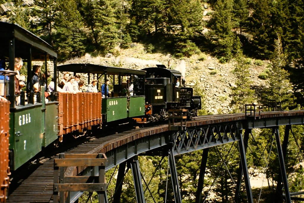 Georgetown Loop Railway Nr. 12, eine Shay, 1926 von Lima gebaut, ist am 9. Juni 1987 drckt den Zug zurck, da am Streckenende eine Umfahrung nicht mglich war.