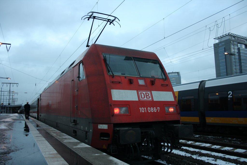 Gesichtet in Essen Hbf wurde am 22.12.09 die 101 086-7.