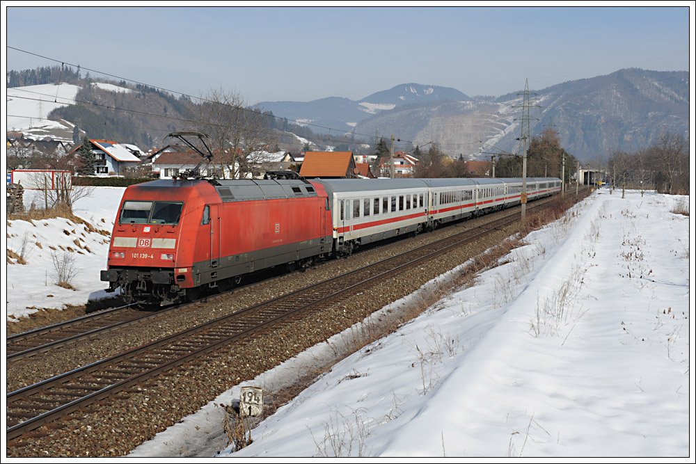 Gestern am 18.2.2010 machte ich einen 40 mintigen Kurzausflug nach Stbing nrdlich von Graz. Den Anfang machte EC 316 von Graz Hbf nach Saarbrcken Hbf, welcher von 101 139 geschoben wurde.